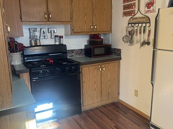 3rd image of 8162 Horn Rd