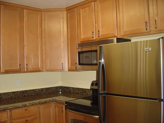 4th image of 3715 Tallyho Dr APT 75