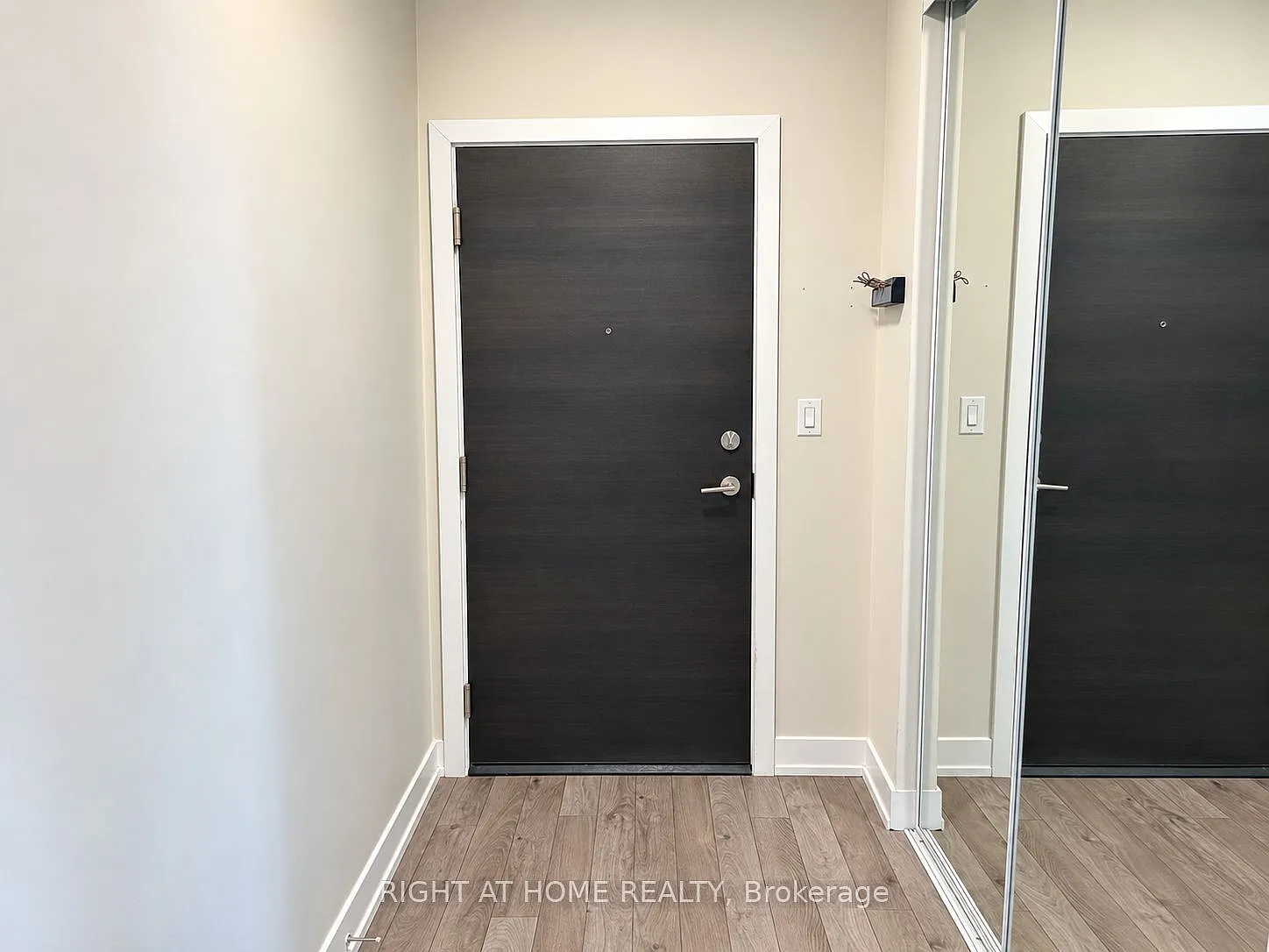 3 bed, $3,375 — Photo 2