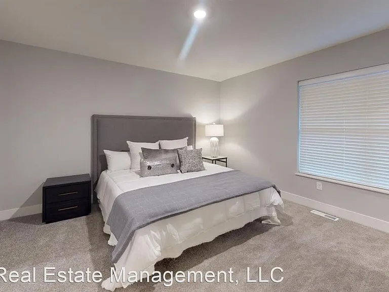 Hanover Townhomes — Photo 73