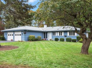 14 Sheffield Rd, Framingham, MA 01701