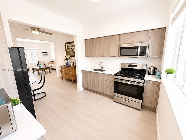 762 Lenox Ave #5 — Photo 8