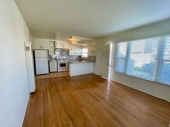 2nd image of 809 S Catalina Ave