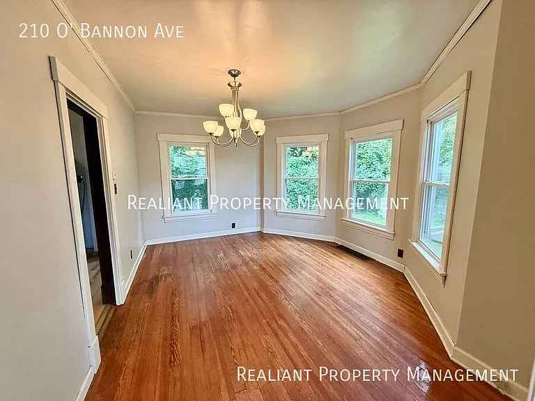 210 O'Bannon Ave — Photo 4