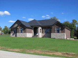 1355 Blossom Way NE, Corydon, IN 47112