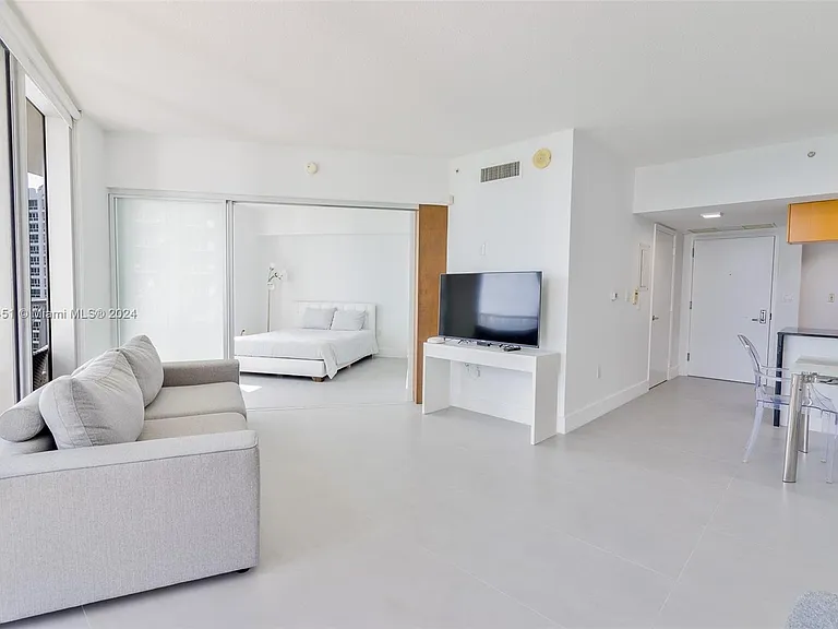 1750 N Bayshore Dr #3201 — Photo 14
