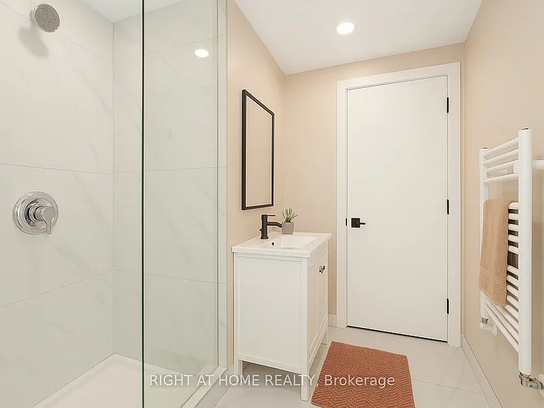 25 Templar Dr #4 — Photo 6