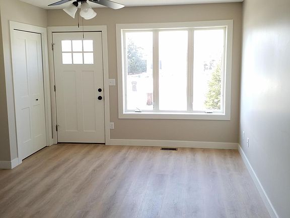 3rd image of 301 Lady Slipper Ave NE