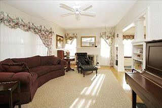3rd image of 1122 Sheridan Dr