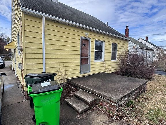 3rd image of 3775 Warrensville Center Rd