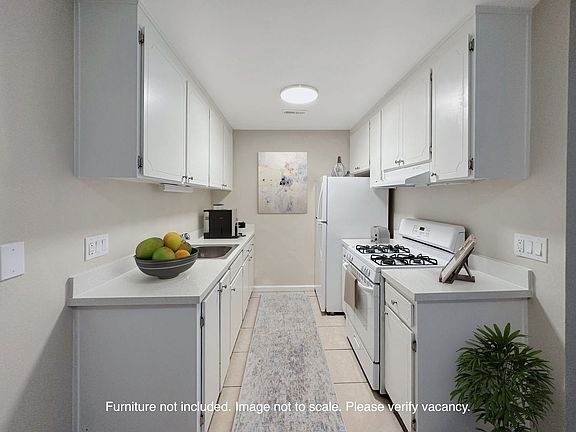 3rd image of 613 Camanche Ln #13