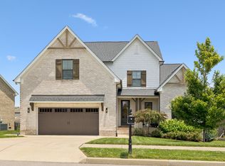 2710 Paddock Park Dr, Thompsons Station, TN 37179