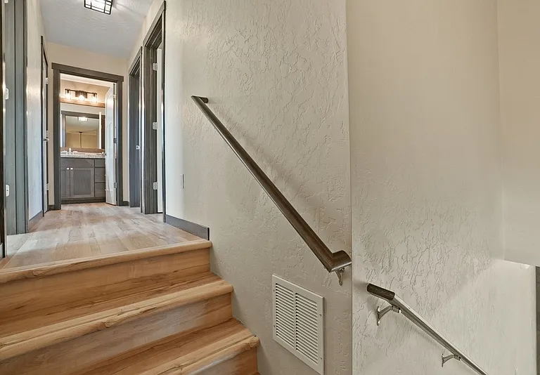 1952 W Yaquina Dr — Photo 21