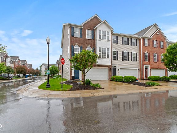 2nd image of 6916 Havenmoor Pl