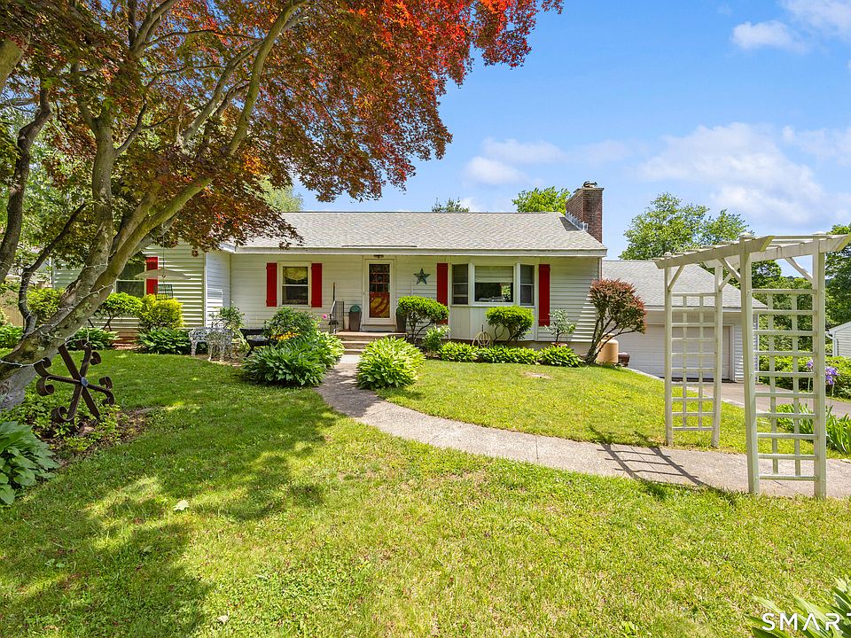 1st image of 37 Woodland Drive