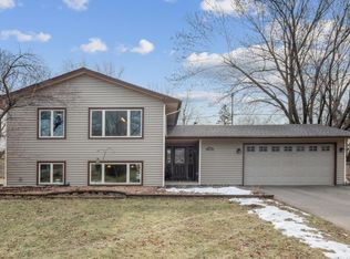 1786 E Bluestone Dr, Eagan, MN 55122