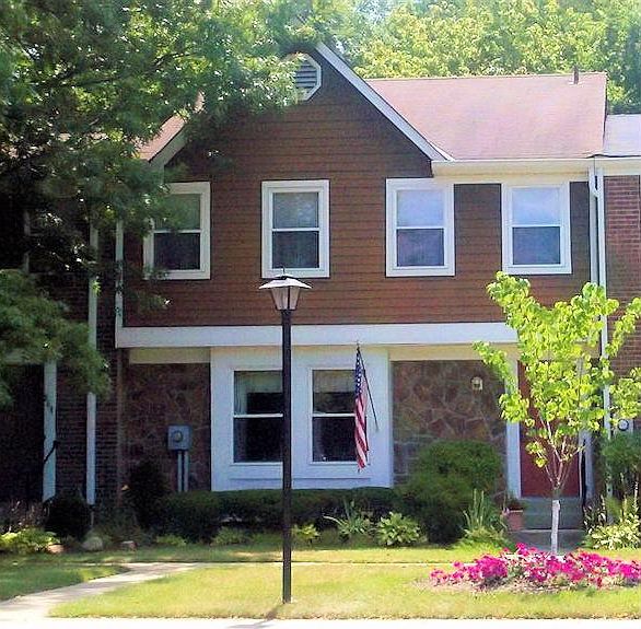 1st image of 866 Woodlyn Dr S
