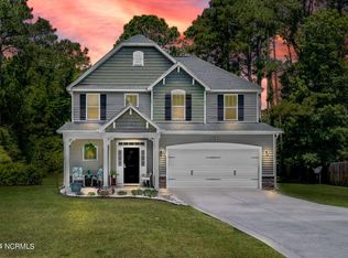 214 Wintergreen Ln, Hubert, NC 28539