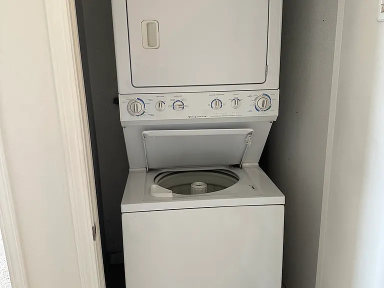13639 Foster Ave #1 — Photo 8