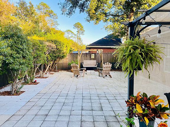 Beautiful fenced in back yard