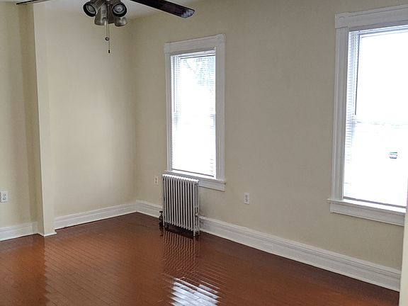 5th image of 36 Lake St