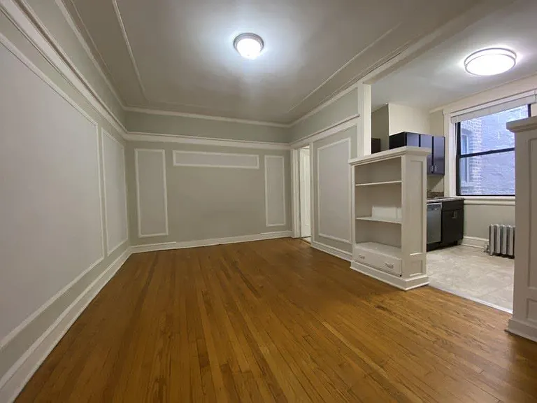 801 W Cornelia — Photo 34