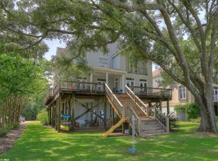 3 Gayfer Ct, Fairhope, AL 36532