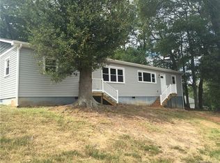 303 N Spargo St, Dallas, NC 28034