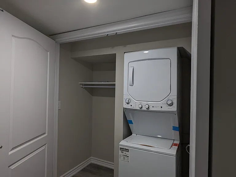 29 Brantford Dr — Photo 16