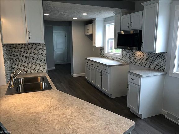 2nd image of 1715 Sheridan Ave NE