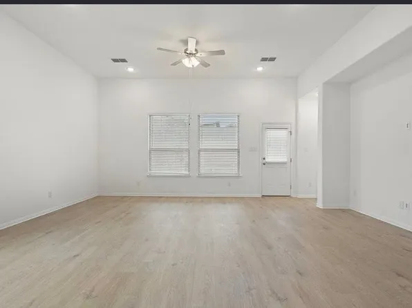 13104 Ditka Dr, Manchaca, TX 78652