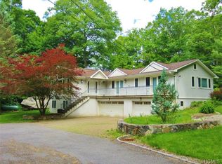 578 Beach Rd, Mahopac, NY 10541