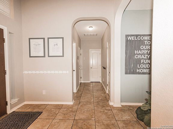 4th image of 10118 SANDLET TRL