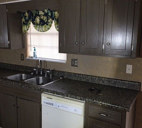 5th image of 916 Whisperwood Trl NE
