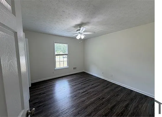 2203 Meadow Dr — Photo 16