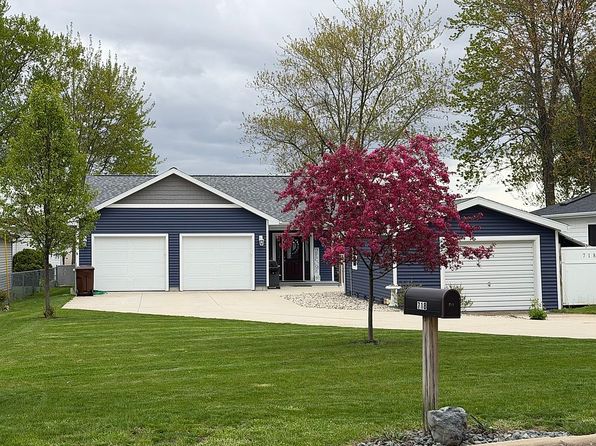 718 Lakeview Dr