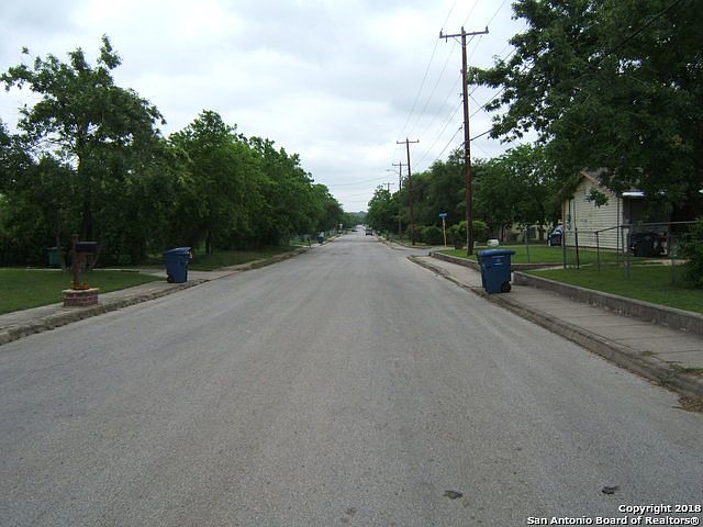 1st image of 2614 Hicks Ave