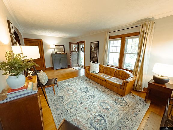 3rd image of 623 Marshall Ave