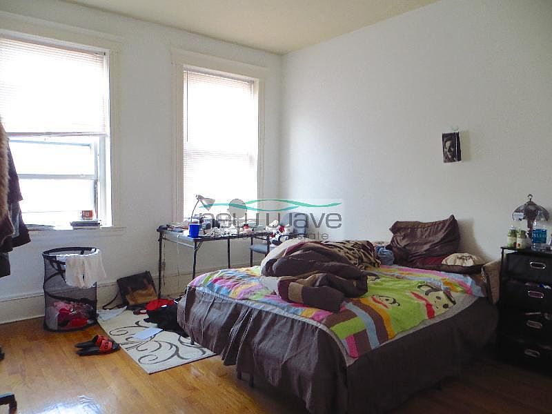 2nd image of 18 Palace Rd #11