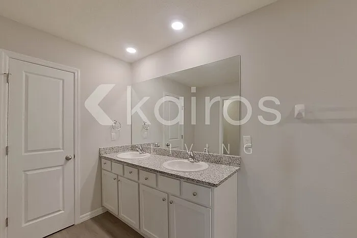 8708 SW 43rd Ter — Photo 22