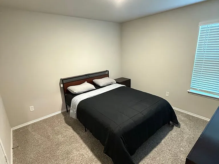 146 Ellenora Dr — Photo 7
