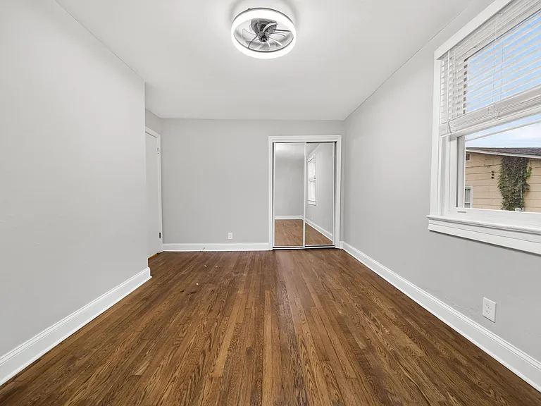 2209 Lindell Ave — Photo 41