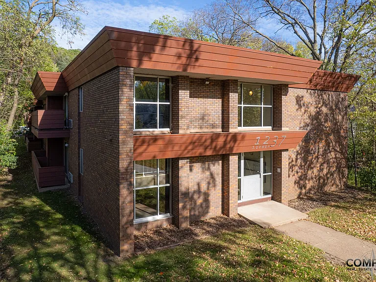 1237 S Dewey St — Photo 15
