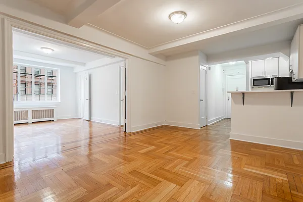 Rented by Compass | media 18