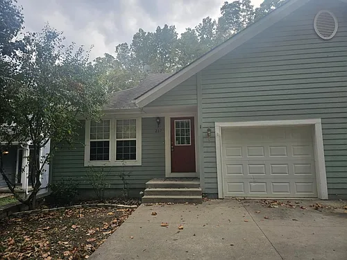 227 Elm St Photo 1
