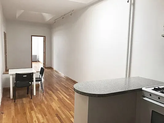 Rented by Ulas Real Estates Inc | media 19