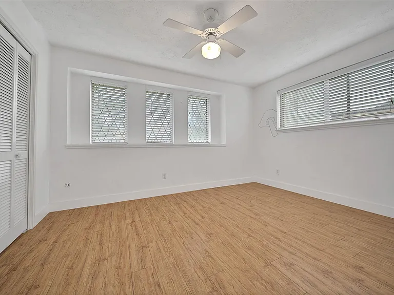 626 Park Knoll Ln — Photo 18