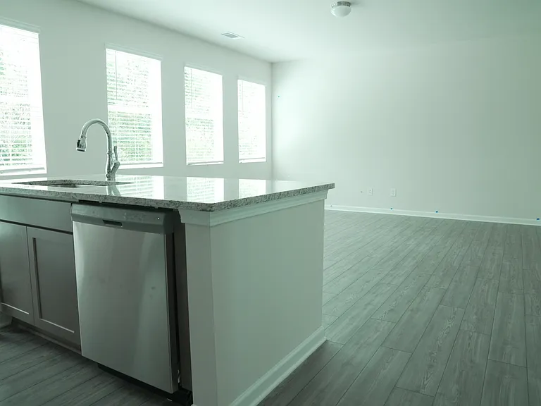 79 Pineview Dr — Photo 15