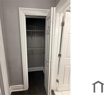 4th image of 111 W 70th St