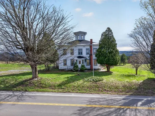 1715 E Lake Rd, Skaneateles, NY 13152